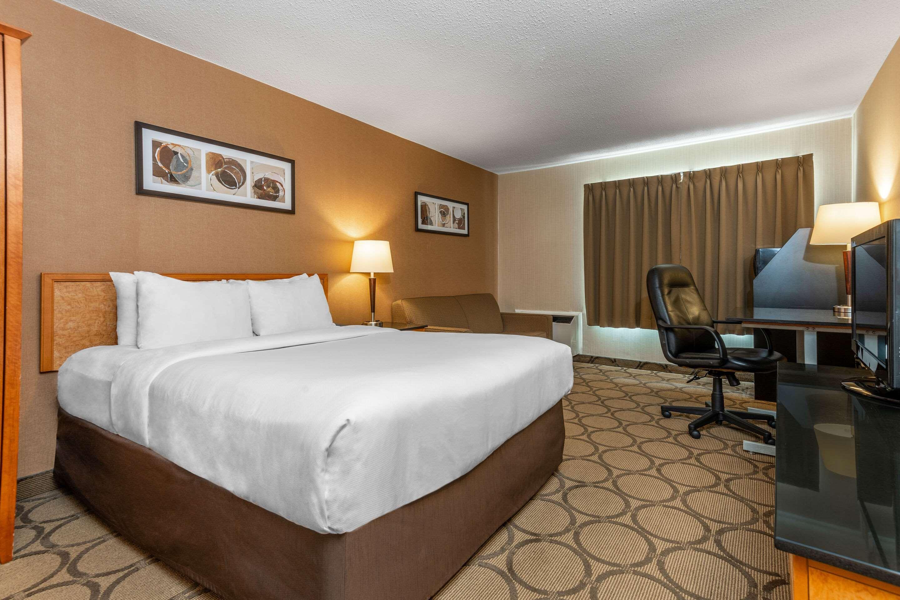 Comfort Inn Regina Exterior photo